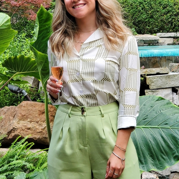 3/20$● CIDER GREEN LONG SLEEVE BLOUSE ○ S - Picture 5 of 7